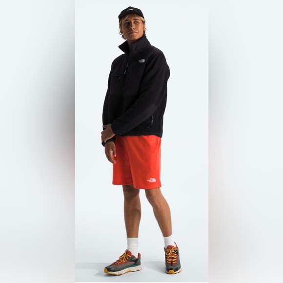 The North Face Men’s Retro Denali Jacket - Picture 2 of 16